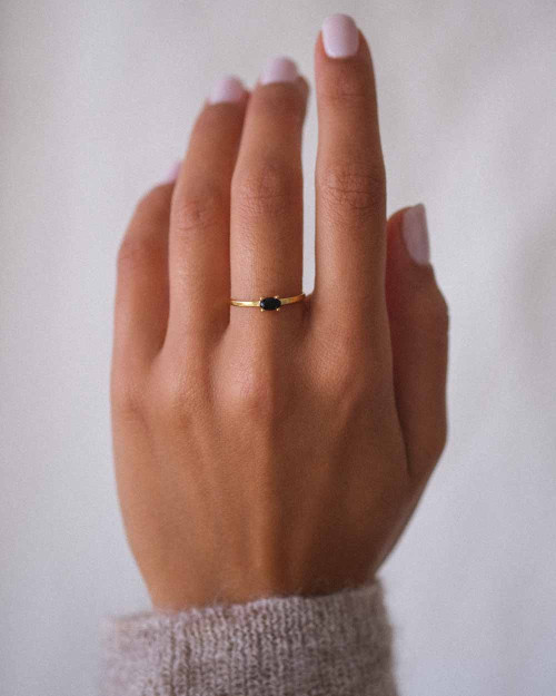 Mini Noir Ring