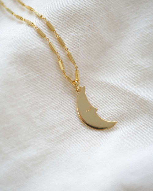 Moon Side Necklace - Pendants - 925 Sterling Silver - 18K Gold Plating - CREU